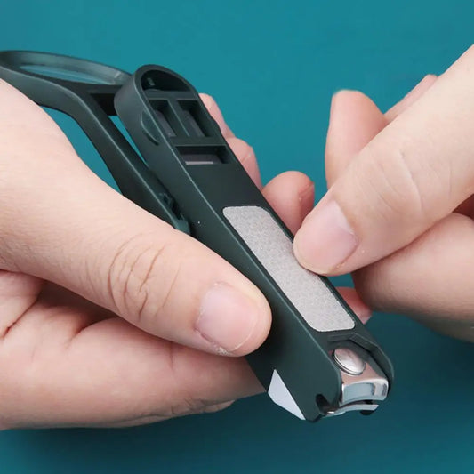 Nail Scissors with Magnifying Glass
